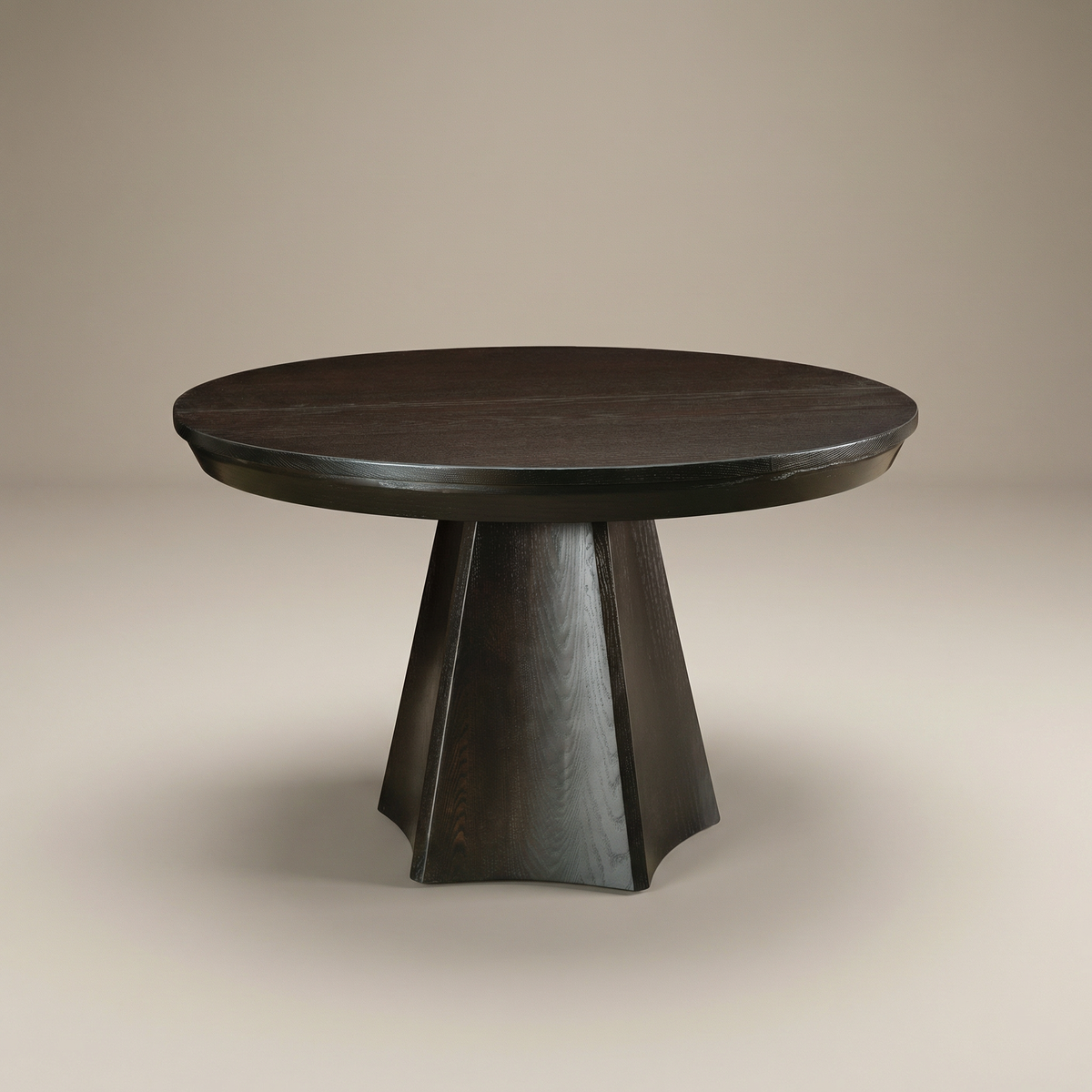 Tahoe round dining table with sculpted pedestal
